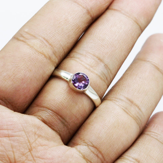 solitaire amethyst ring 6 mm set in 925 sterling silver bezel setting