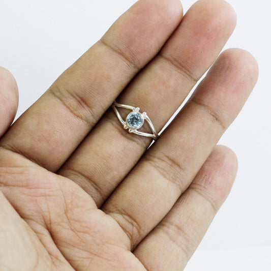 split shank ring 925 sterling silver with genuine round sky blue topaz
