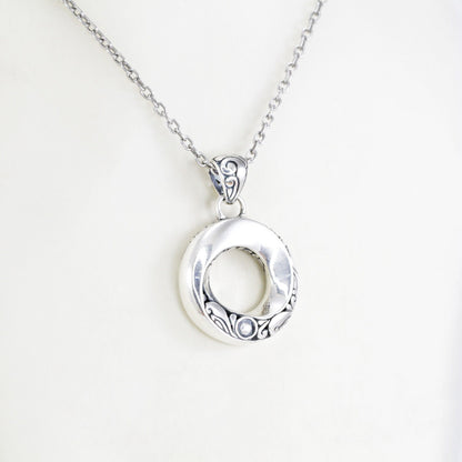 infinity pendant necklace 925 sterling silver spiral shape decorated with Balinese art inspired ornament