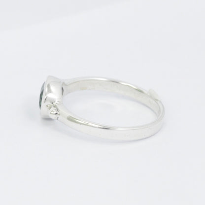 green quarts crystal ring 925 sterling silver, solitaire ring with green crystal