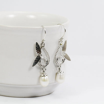 pearl earrings dangle drop 925 sterling silver with genuine fresh water pearl decorated with leaf ornament