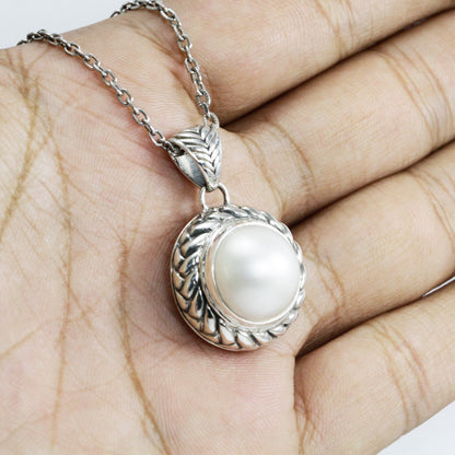 white mabe pearl pendant necklace 14 mm in 925 sterling silver decorated with cable ornament,
