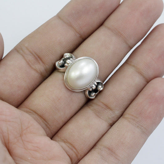 oval pearl ring 925 sterling silver decorated with swirl filigree ornament bezel setting