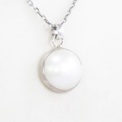 round white Mabe pearl set in 925 sterling silver pendant 15 mm round