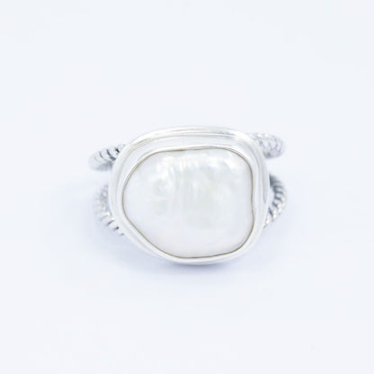 Handmade Split shank cable ring with free shape genuine Baroque Pearl, biwa Pearl ring with bezel 925 sterling silver ring