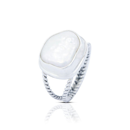 Handmade Split shank cable ring with free shape genuine Baroque Pearl, biwa Pearl ring with bezel 925 sterling silver ring