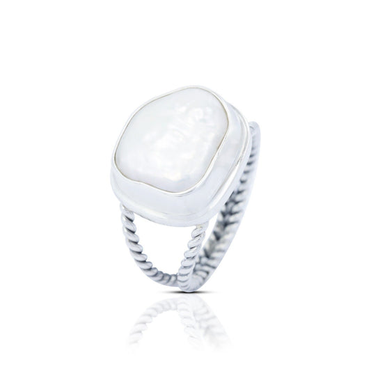Handmade Split shank cable ring with free shape genuine Baroque Pearl, biwa Pearl ring with bezel 925 sterling silver ring