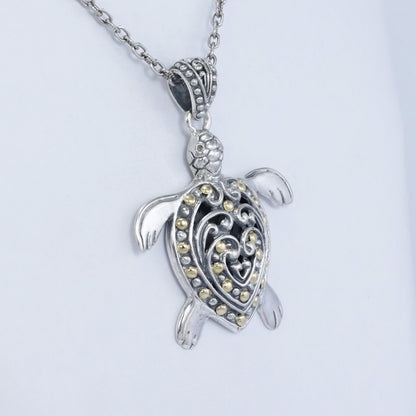 Turtle pendant necklace  925 sterling silver and 18K yellow gold decorated with swirl filigree ornament