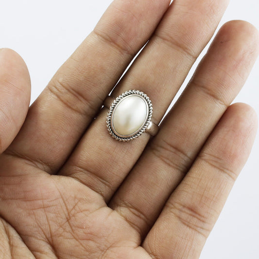 oval mabe pearl ring 925 sterling silver bezel decorated with rope cable chain