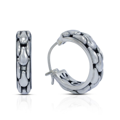 silver hoop earrings 925 sterling silver decorated with Rollo chain ornament and push back closure