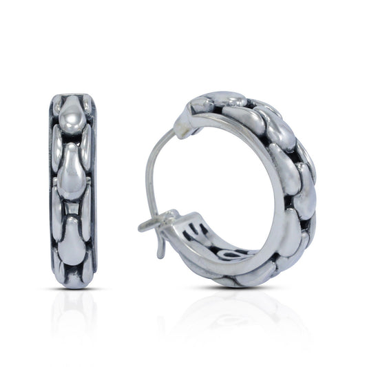 silver hoop earrings 925 sterling silver decorated with Rollo chain ornament and push back closure