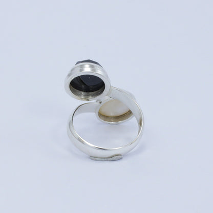 black and with ring 925 sterling silver bypass style bezel set genuine white mabe pearl and natural onyx