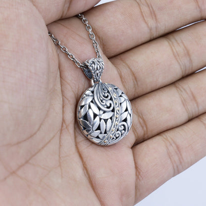 925 sterling silver pendant necklace decorated with beautiful ornament art Bali inspired and 18K yellow gold dot