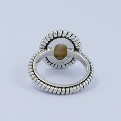 Oval pearl ring 925 sterling silver decorated with cable rope edge and 18k Yellow gold