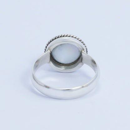 Round blue mabe pearl ring 925 sterling silver decorated with cable edge ornament