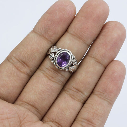 925 sterling silver ring with genuine amethyst decorated with leaf ornament and cable rope ornament