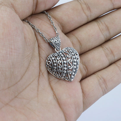 925 sterling silver pendant heart shape decorated with open work filigree ornament
