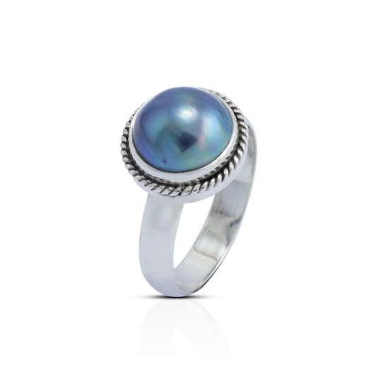 Round blue mabe pearl ring 925 sterling silver decorated with cable edge ornament