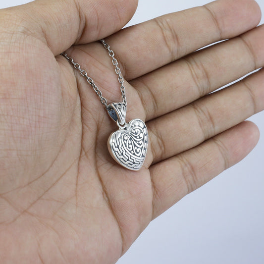 heart shape pendant 925 sterling silver decorated with filigree ornament and dot filigree