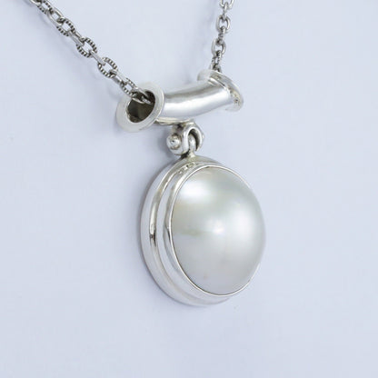 Round mabe pearl pendant 925 sterling silver with bezel set and high polish finishing