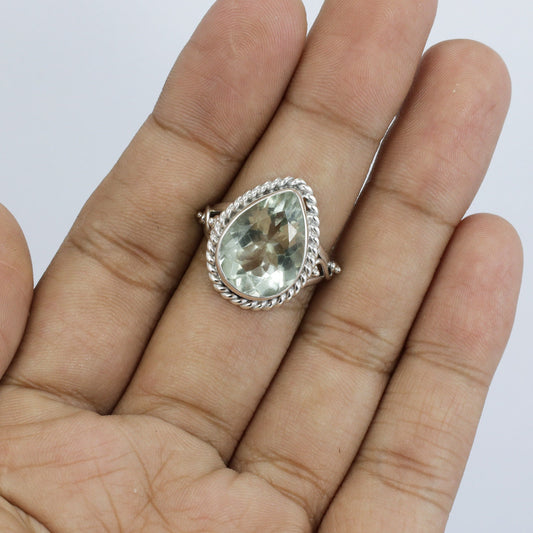 tear drop ring 925 sterling silver With genuine green amethyst and decorated with cable edge ornament