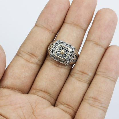 square signet ring 925 sterling silver and 18K yellow gold decorated with beautiful filigree ornament
